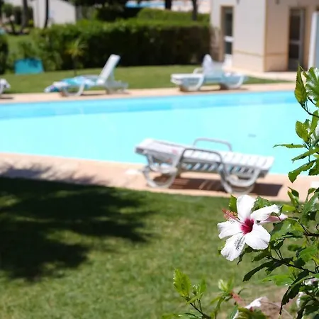 Spacious Portuguese Flat With Pool Next To Beach Alvor Exterior photo